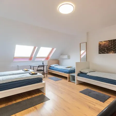 Apartman R