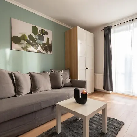 R Apartment *